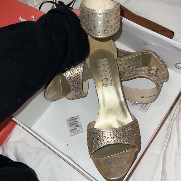 Heels - Picture 5 of 9